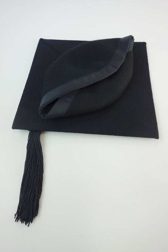 Bachelor Graduation Gown and Mortar Board Set