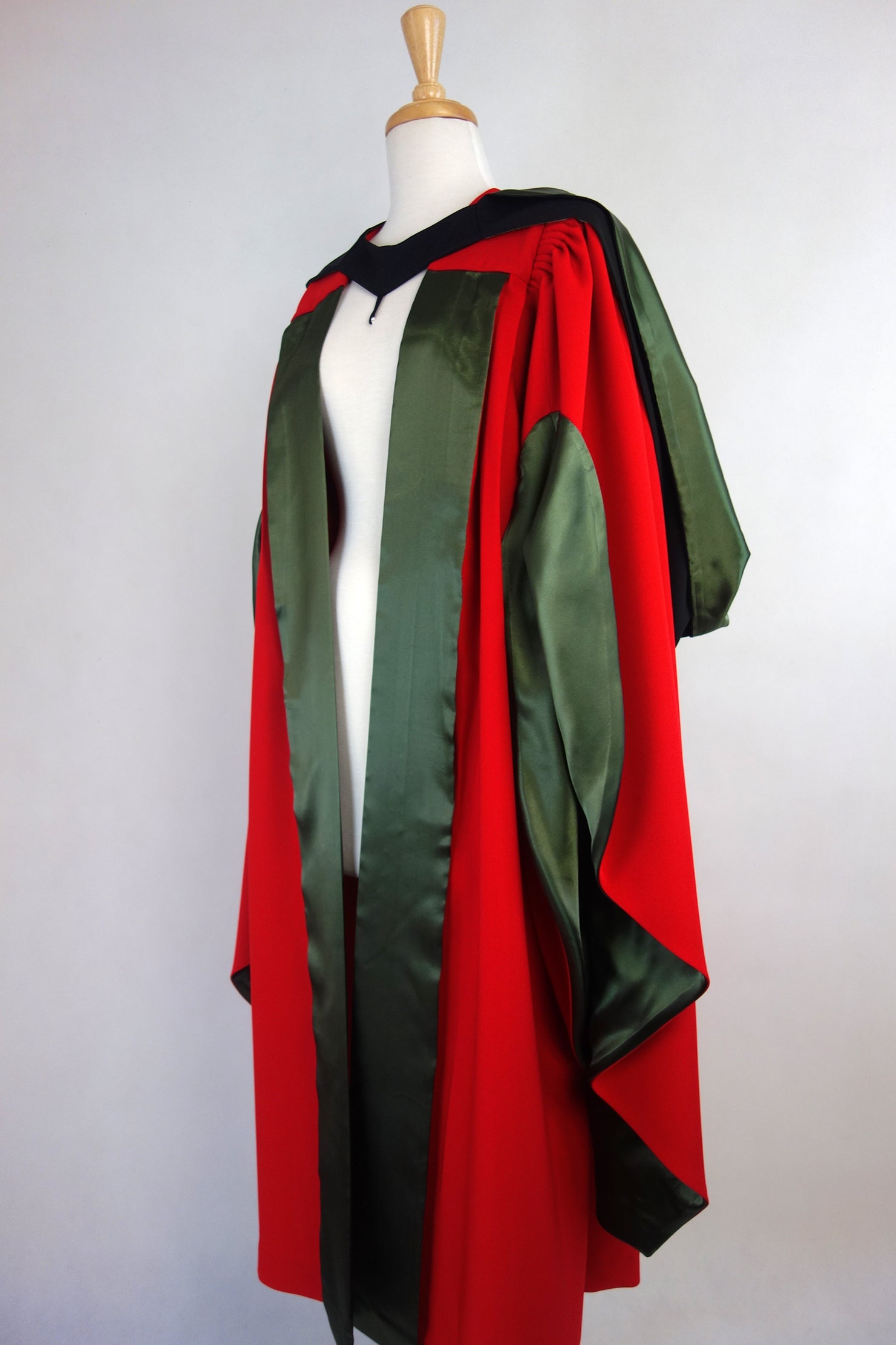 Graduation 2019 - The Gown | RMIT University - YouTube