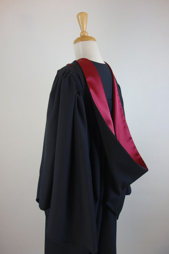 ANU Bachelor Hood