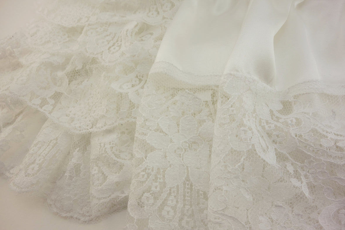 Mayor Jabot and Lace Cuffs