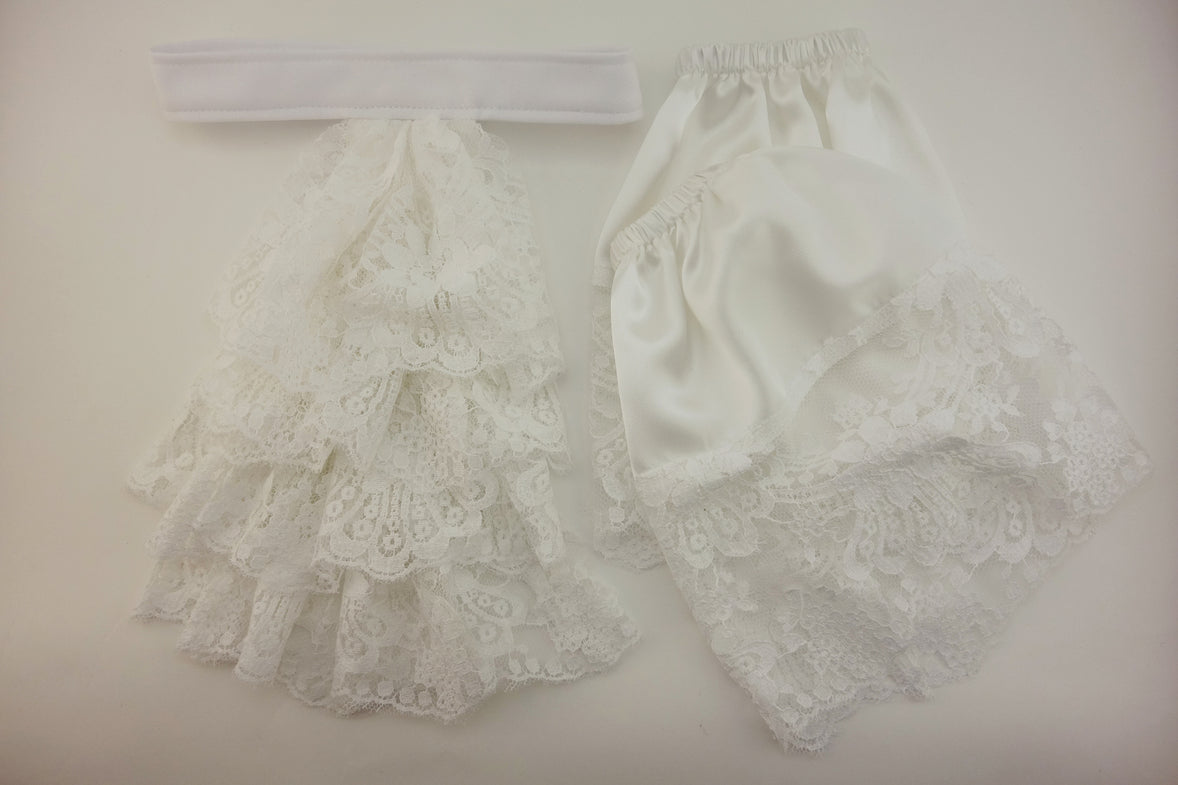 Mayor Jabot and Lace Cuffs